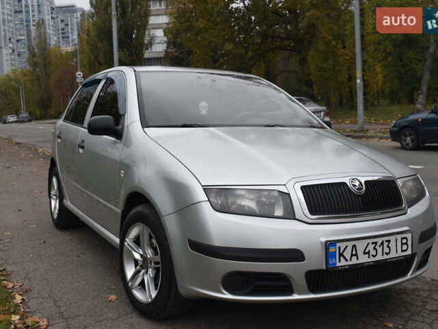 Серый Шкода Фабия, объемом двигателя 1.2 л и пробегом 240 тыс. км за 3500 $, фото 25 на Automoto.ua