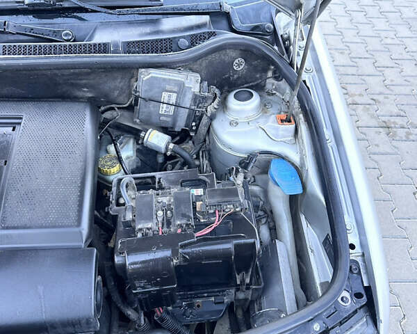 Серый Шкода Фабия, объемом двигателя 1.2 л и пробегом 320 тыс. км за 3150 $, фото 12 на Automoto.ua