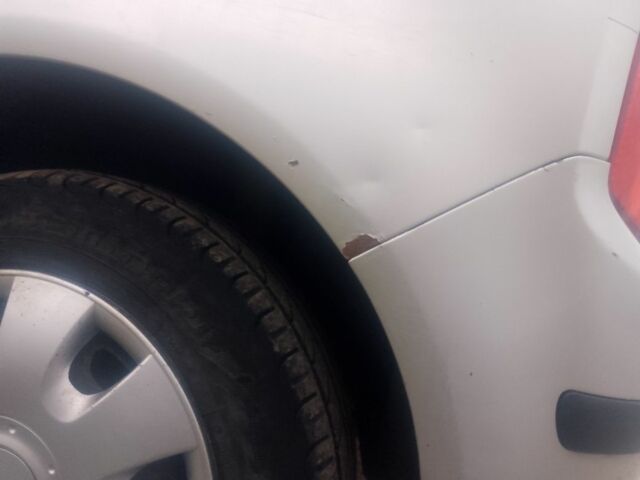 Серый Шкода Фабия, объемом двигателя 1.2 л и пробегом 250 тыс. км за 2300 $, фото 16 на Automoto.ua