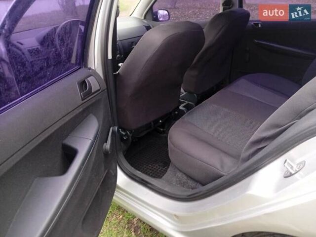 Сірий Шкода Фабія, об'ємом двигуна 1.2 л та пробігом 239 тис. км за 3000 $, фото 8 на Automoto.ua