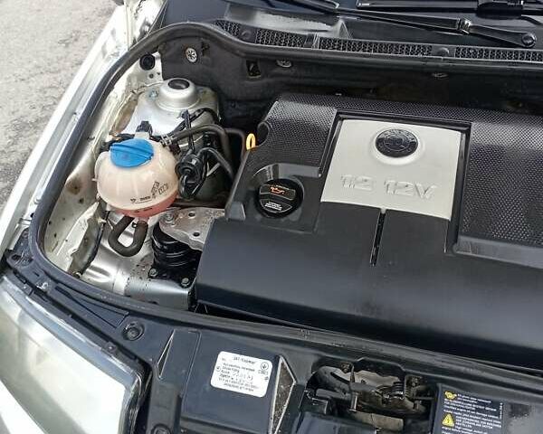 Серый Шкода Фабия, объемом двигателя 1.2 л и пробегом 125 тыс. км за 3500 $, фото 5 на Automoto.ua