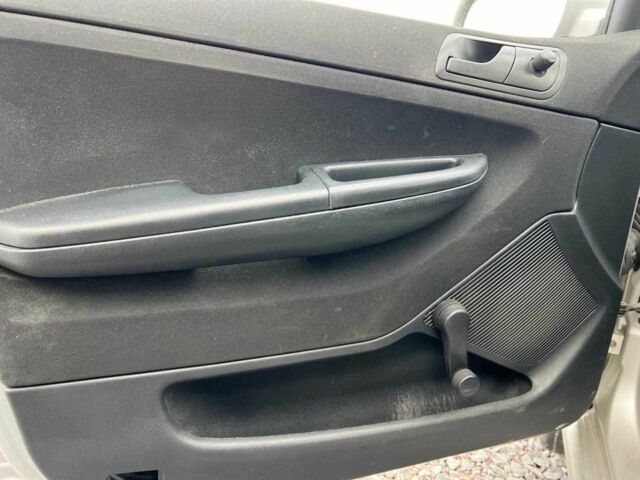 Серый Шкода Фабия, объемом двигателя 1.2 л и пробегом 243 тыс. км за 3390 $, фото 11 на Automoto.ua