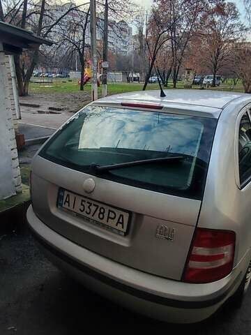 Серый Шкода Фабия, объемом двигателя 1.4 л и пробегом 288 тыс. км за 3600 $, фото 2 на Automoto.ua