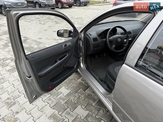 Серый Шкода Фабия, объемом двигателя 0 л и пробегом 46 тыс. км за 4900 $, фото 20 на Automoto.ua