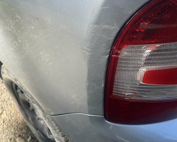 Серый Шкода Фабия, объемом двигателя 1.4 л и пробегом 190 тыс. км за 3800 $, фото 1 на Automoto.ua