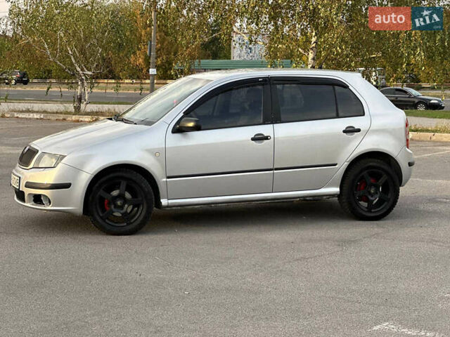Сірий Шкода Фабія, об'ємом двигуна 1.2 л та пробігом 247 тис. км за 3300 $, фото 3 на Automoto.ua