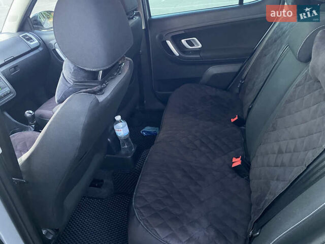 Сірий Шкода Фабія, об'ємом двигуна 1.6 л та пробігом 223 тис. км за 5700 $, фото 10 на Automoto.ua