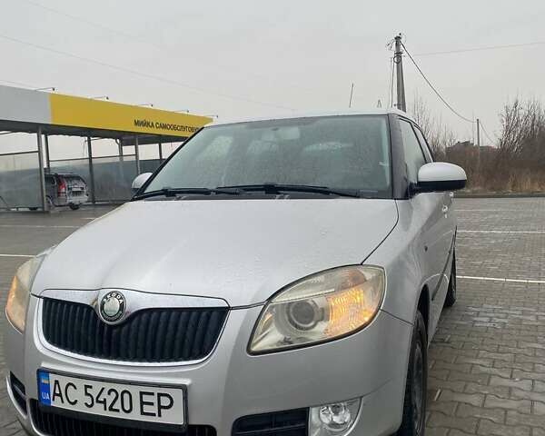 Серый Шкода Фабия, объемом двигателя 1.39 л и пробегом 360 тыс. км за 5000 $, фото 14 на Automoto.ua