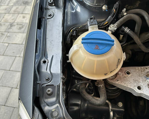 Серый Шкода Фабия, объемом двигателя 1.2 л и пробегом 179 тыс. км за 4299 $, фото 45 на Automoto.ua