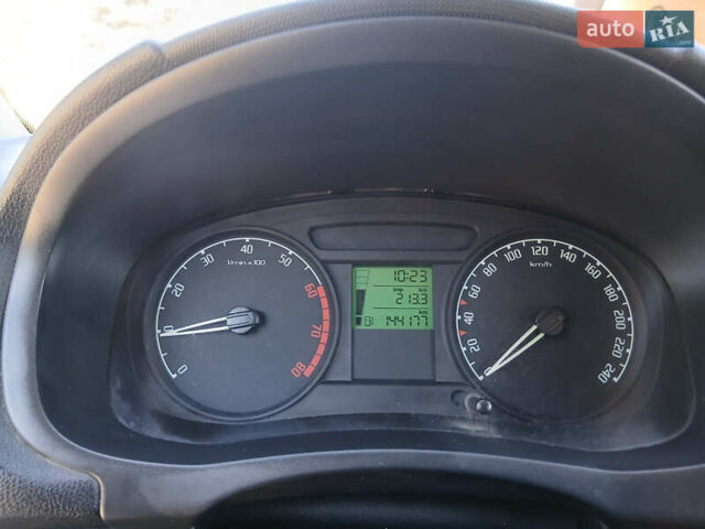 Серый Шкода Фабия, объемом двигателя 1.2 л и пробегом 144 тыс. км за 4700 $, фото 14 на Automoto.ua