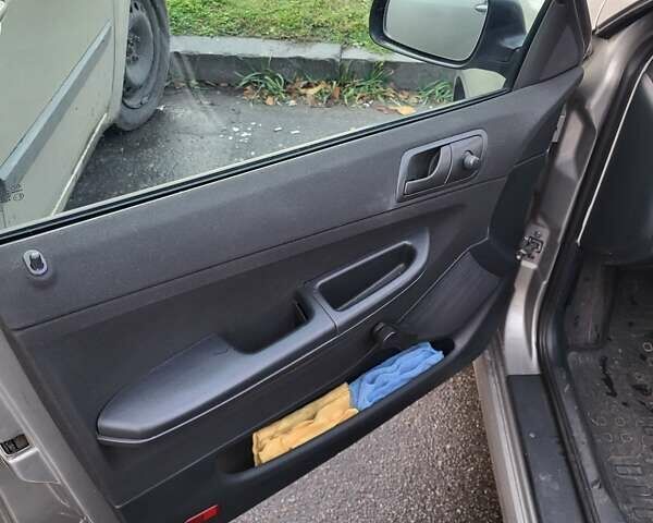 Шкода Фабія 2007 у Краматорске на Automoto.ua Сірий Шкода Фабія, об'ємом двигуна 1.2 л та пробігом 95 тис. км за 5350 $, фото 7 на Automoto.ua