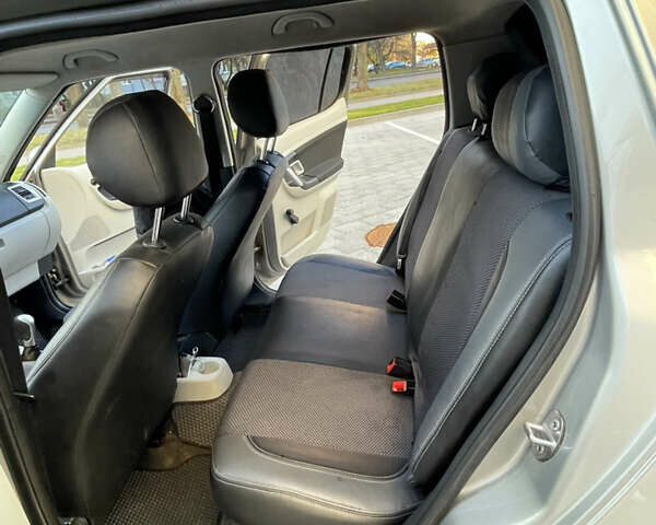 Сірий Шкода Фабія, об'ємом двигуна 1.4 л та пробігом 260 тис. км за 4299 $, фото 19 на Automoto.ua