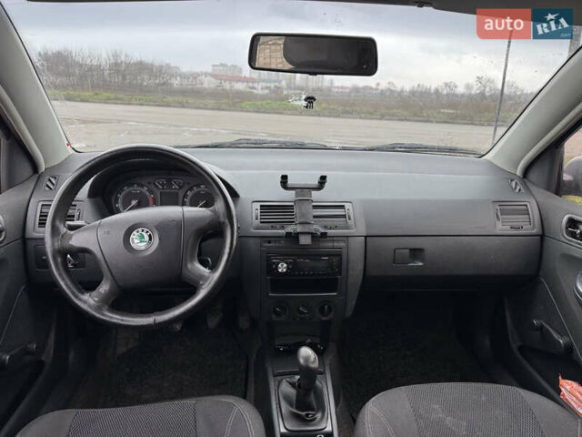 Серый Шкода Фабия, объемом двигателя 1.2 л и пробегом 333 тыс. км за 2700 $, фото 4 на Automoto.ua