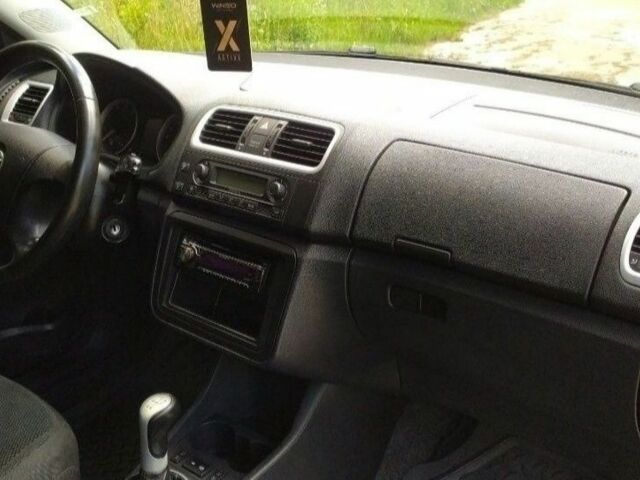 Серый Шкода Фабия, объемом двигателя 1.4 л и пробегом 205 тыс. км за 6000 $, фото 14 на Automoto.ua