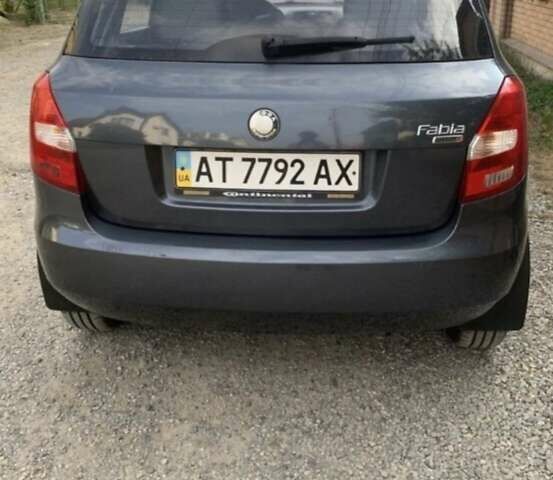 Серый Шкода Фабия, объемом двигателя 1.2 л и пробегом 82 тыс. км за 4350 $, фото 4 на Automoto.ua