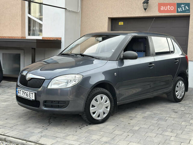 Серый Шкода Фабия, объемом двигателя 1.2 л и пробегом 179 тыс. км за 4299 $, фото 7 на Automoto.ua