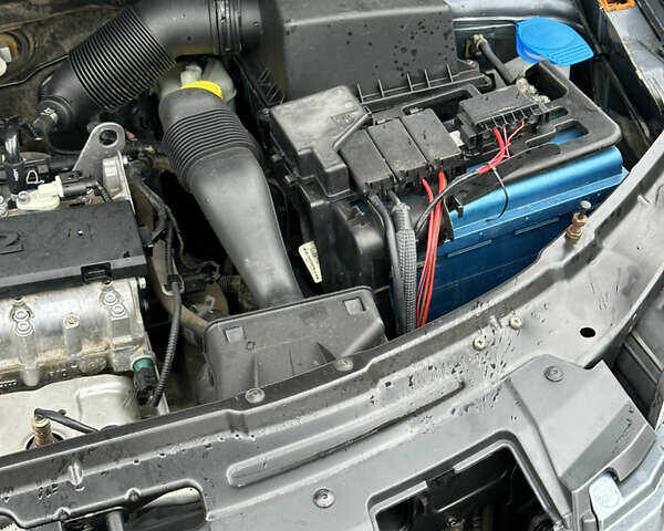 Сірий Шкода Фабія, об'ємом двигуна 1.2 л та пробігом 85 тис. км за 4800 $, фото 5 на Automoto.ua