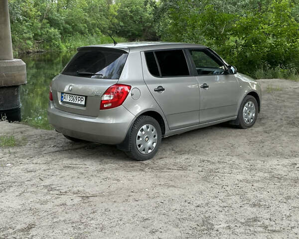 Сірий Шкода Фабія, об'ємом двигуна 1.2 л та пробігом 286 тис. км за 4000 $, фото 4 на Automoto.ua