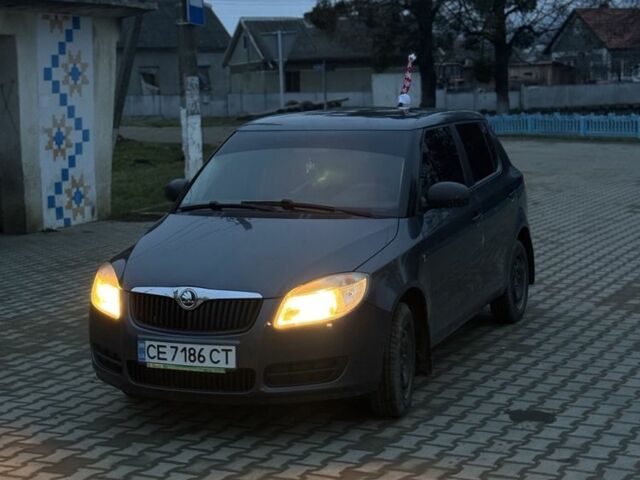 Серый Шкода Фабия, объемом двигателя 1.2 л и пробегом 178 тыс. км за 4500 $, фото 3 на Automoto.ua