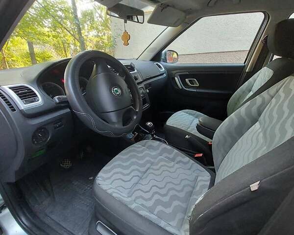 Сірий Шкода Фабія, об'ємом двигуна 1.2 л та пробігом 150 тис. км за 3500 $, фото 9 на Automoto.ua