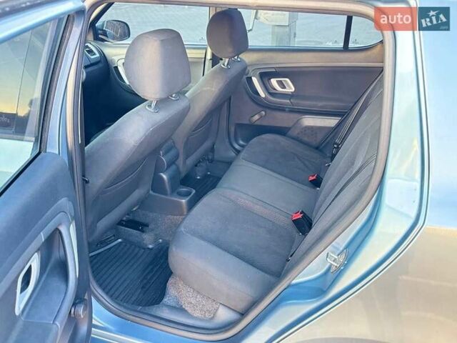 Серый Шкода Фабия, объемом двигателя 1.2 л и пробегом 181 тыс. км за 4500 $, фото 11 на Automoto.ua