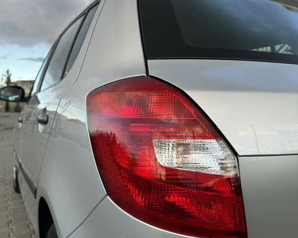 Сірий Шкода Фабія, об'ємом двигуна 1.2 л та пробігом 206 тис. км за 4700 $, фото 10 на Automoto.ua