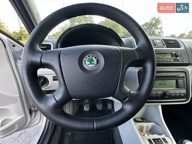 Серый Шкода Фабия, объемом двигателя 1.6 л и пробегом 236 тыс. км за 4850 $, фото 34 на Automoto.ua