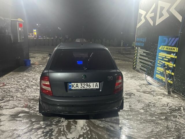 Серый Шкода Фабия, объемом двигателя 1.2 л и пробегом 145 тыс. км за 3900 $, фото 15 на Automoto.ua