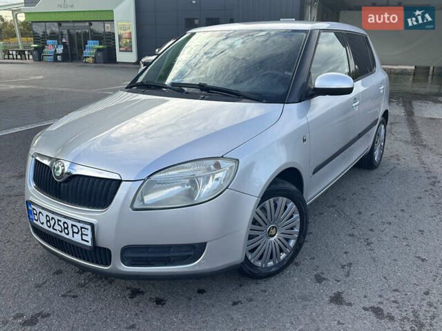 Серый Шкода Фабия, объемом двигателя 1.6 л и пробегом 236 тыс. км за 4850 $, фото 4 на Automoto.ua