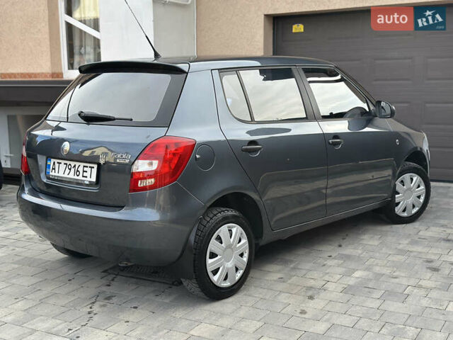 Серый Шкода Фабия, объемом двигателя 1.2 л и пробегом 179 тыс. км за 4299 $, фото 13 на Automoto.ua