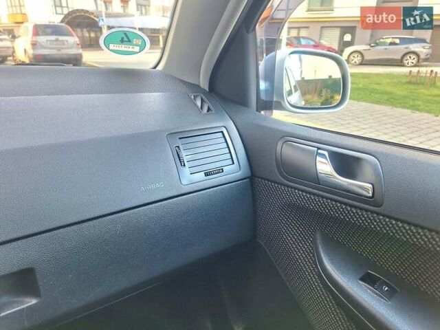 Серый Шкода Фабия, объемом двигателя 1.4 л и пробегом 116 тыс. км за 4650 $, фото 62 на Automoto.ua