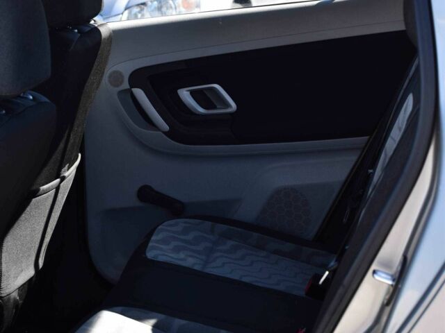 Серый Шкода Фабия, объемом двигателя 1.4 л и пробегом 201 тыс. км за 5450 $, фото 18 на Automoto.ua