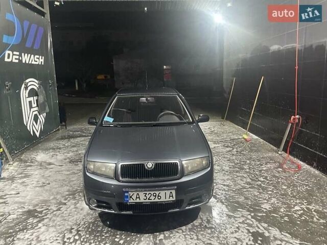 Сірий Шкода Фабія, об'ємом двигуна 1.2 л та пробігом 145 тис. км за 3900 $, фото 18 на Automoto.ua