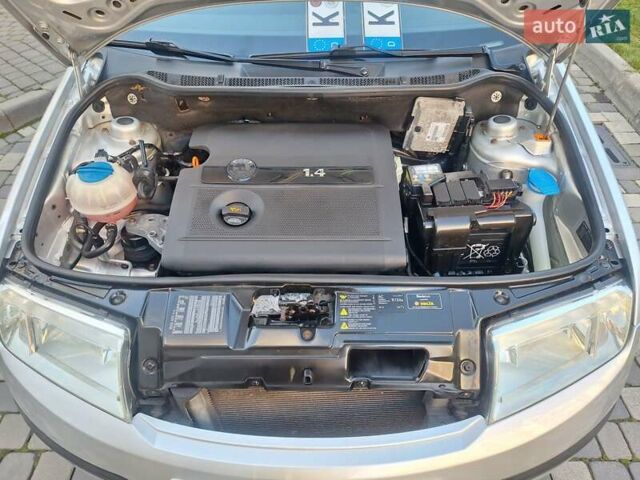 Серый Шкода Фабия, объемом двигателя 1.4 л и пробегом 116 тыс. км за 4650 $, фото 59 на Automoto.ua