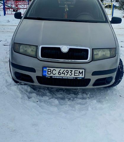 Сірий Шкода Фабія, об'ємом двигуна 1.2 л та пробігом 250 тис. км за 4000 $, фото 3 на Automoto.ua