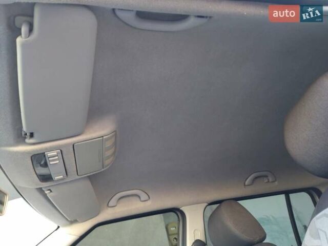 Серый Шкода Фабия, объемом двигателя 1.2 л и пробегом 195 тыс. км за 3900 $, фото 13 на Automoto.ua