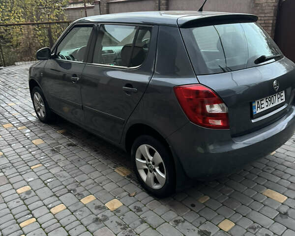 Сірий Шкода Фабія, об'ємом двигуна 1.4 л та пробігом 185 тис. км за 5700 $, фото 2 на Automoto.ua
