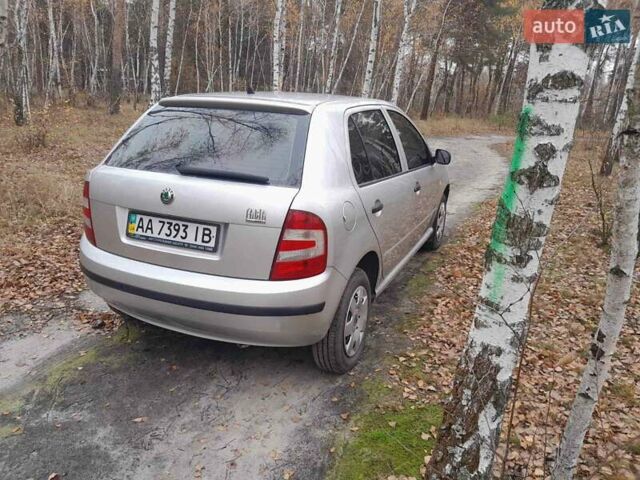 Серый Шкода Фабия, объемом двигателя 1.2 л и пробегом 202 тыс. км за 3700 $, фото 3 на Automoto.ua