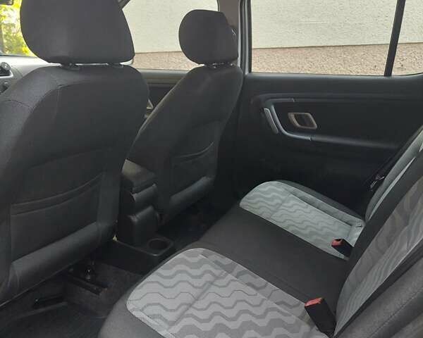 Сірий Шкода Фабія, об'ємом двигуна 1.2 л та пробігом 150 тис. км за 3500 $, фото 13 на Automoto.ua