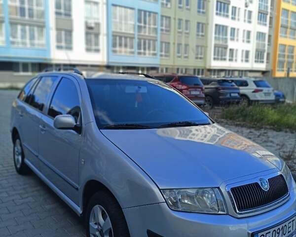 Сірий Шкода Фабія, об'ємом двигуна 1.39 л та пробігом 209 тис. км за 5400 $, фото 5 на Automoto.ua