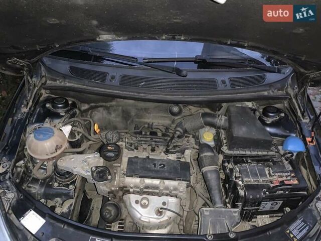 Серый Шкода Фабия, объемом двигателя 1.2 л и пробегом 80 тыс. км за 4700 $, фото 13 на Automoto.ua