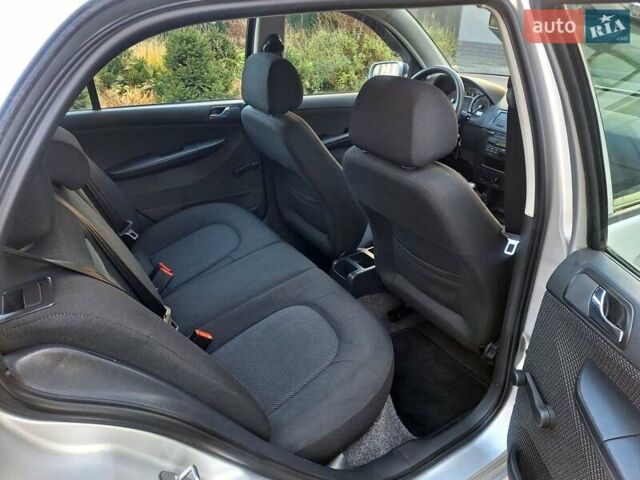 Серый Шкода Фабия, объемом двигателя 1.4 л и пробегом 116 тыс. км за 4650 $, фото 39 на Automoto.ua