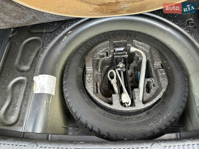 Серый Шкода Фабия, объемом двигателя 1.2 л и пробегом 179 тыс. км за 4299 $, фото 31 на Automoto.ua