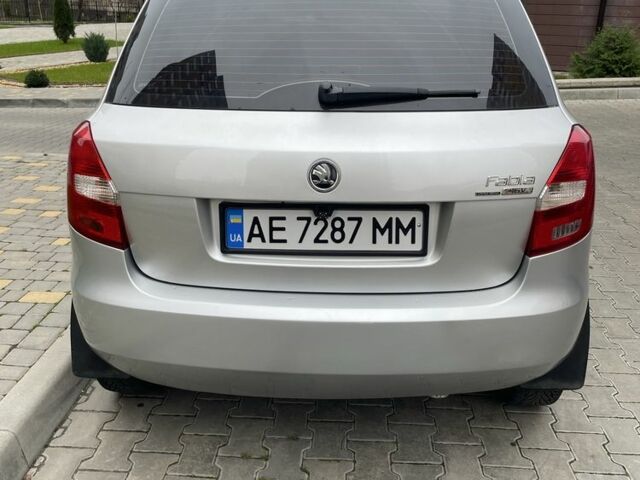 Серый Шкода Фабия, объемом двигателя 1.4 л и пробегом 208 тыс. км за 5500 $, фото 3 на Automoto.ua