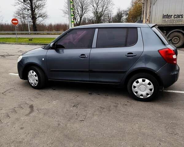 Сірий Шкода Фабія, об'ємом двигуна 1.4 л та пробігом 211 тис. км за 3900 $, фото 7 на Automoto.ua