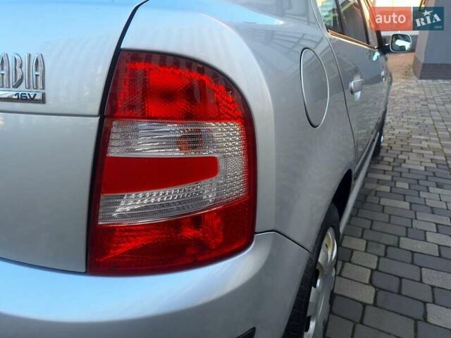 Серый Шкода Фабия, объемом двигателя 1.4 л и пробегом 116 тыс. км за 4650 $, фото 20 на Automoto.ua
