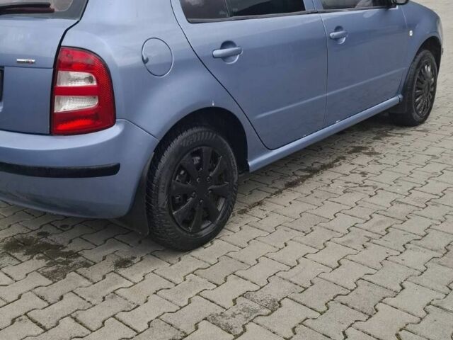 Серый Шкода Фабия, объемом двигателя 1.2 л и пробегом 240 тыс. км за 3400 $, фото 1 на Automoto.ua