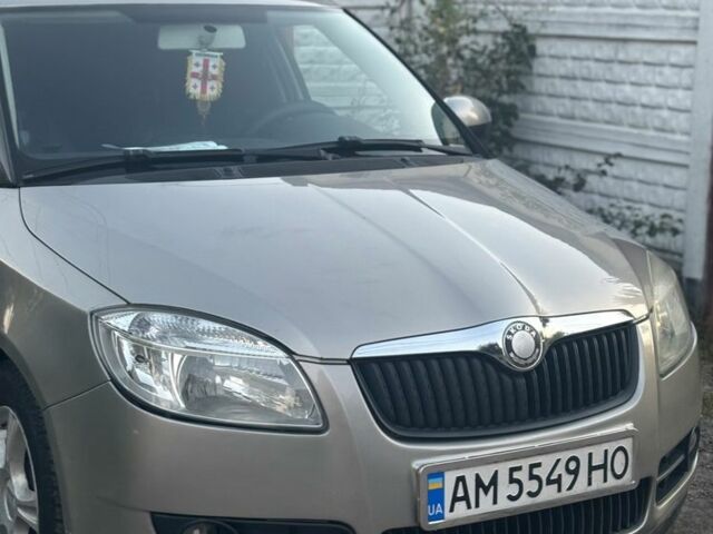 Сірий Шкода Фабія, об'ємом двигуна 1.4 л та пробігом 3 тис. км за 4000 $, фото 1 на Automoto.ua