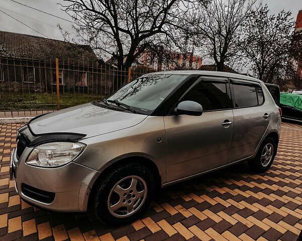 Сірий Шкода Фабія, об'ємом двигуна 1.4 л та пробігом 171 тис. км за 4200 $, фото 2 на Automoto.ua
