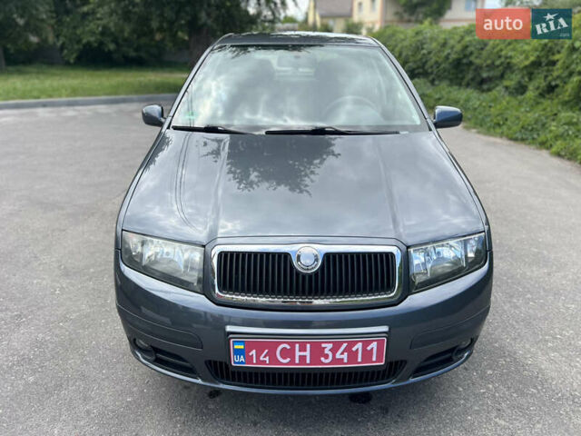 Серый Шкода Фабия, объемом двигателя 1.39 л и пробегом 224 тыс. км за 4699 $, фото 1 на Automoto.ua